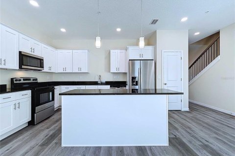 Touwnhouse à vendre à Tampa, Floride: 3 chambres, 161.37 m2 № 2219546 - photo 7