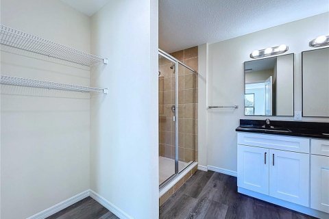 Touwnhouse à vendre à Tampa, Floride: 3 chambres, 161.37 m2 № 2219546 - photo 27