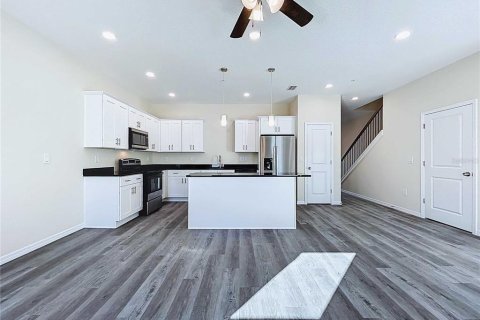 Touwnhouse à vendre à Tampa, Floride: 3 chambres, 161.37 m2 № 2219546 - photo 9