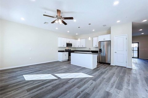 Touwnhouse à vendre à Tampa, Floride: 3 chambres, 161.37 m2 № 2219546 - photo 10