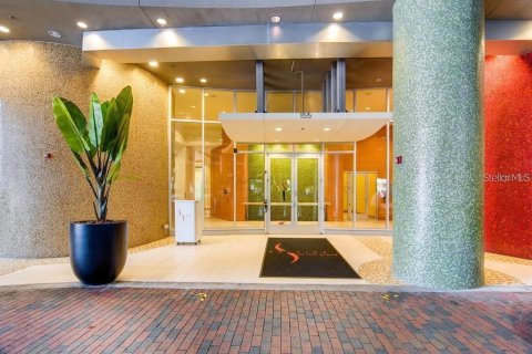 Condo in Orlando, Florida, 1 bedroom  № 1374727 - photo 2