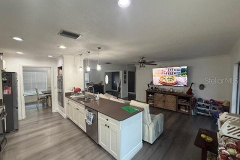 Casa en venta en Lake Wales, Florida, 4 dormitorios, 158.03 m2 № 2150113 - foto 5