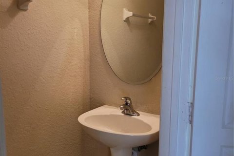 Townhouse in Orlando, Florida 3 bedrooms, 186.73 sq.m. № 1613332 - photo 3