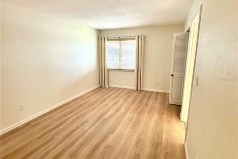 Casa en venta en Palm Harbor, Florida, 1 dormitorio, 75.62 m2 № 2235681 - foto 2