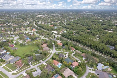 House in Wellington, Florida 3 bedrooms, 164.16 sq.m. № 1118650 - photo 1