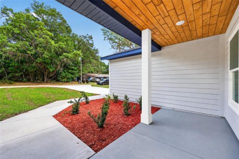Villa ou maison à vendre à Ocklawaha, Floride: 3 chambres, 146.41 m2 № 2402922 - photo 4