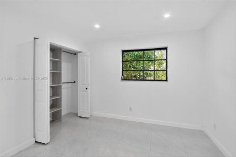 Villa ou maison à vendre à Hollywood, Floride: 4 chambres, 217.02 m2 № 1946129 - photo 20