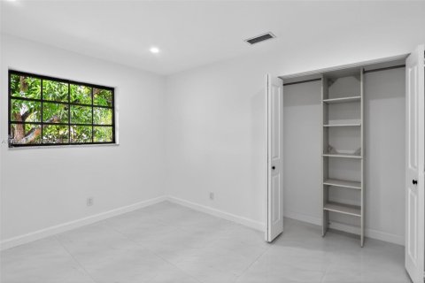 Villa ou maison à vendre à Hollywood, Floride: 4 chambres, 217.02 m2 № 1946129 - photo 21