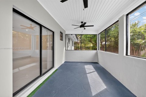 Villa ou maison à vendre à Hollywood, Floride: 4 chambres, 217.02 m2 № 1946129 - photo 6