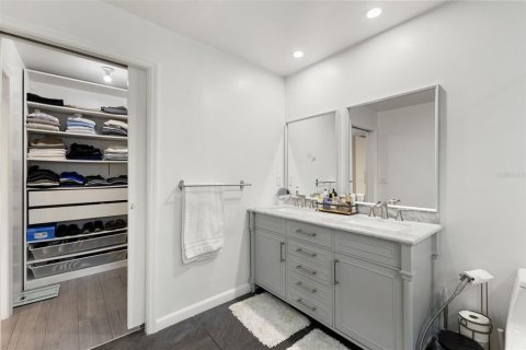 Villa ou maison à vendre à Tampa, Floride: 4 chambres, 243.31 m2 № 1911045 - photo 25