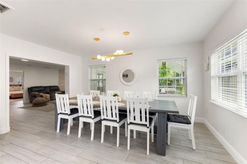 Villa ou maison à vendre à Tampa, Floride: 4 chambres, 243.31 m2 № 1911045 - photo 17