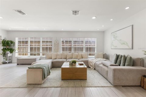 Villa ou maison à vendre à Tampa, Floride: 4 chambres, 243.31 m2 № 1911045 - photo 6