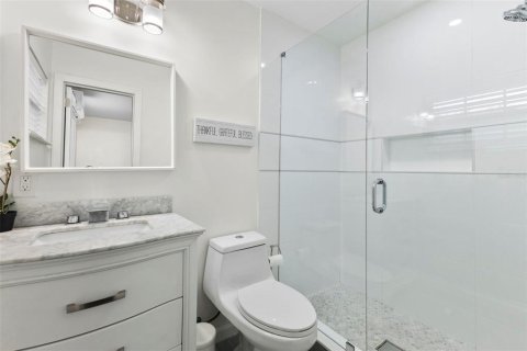 Villa ou maison à vendre à Tampa, Floride: 4 chambres, 243.31 m2 № 1911045 - photo 12