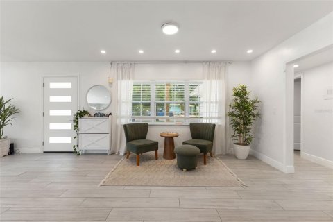 Villa ou maison à vendre à Tampa, Floride: 4 chambres, 243.31 m2 № 1911045 - photo 9