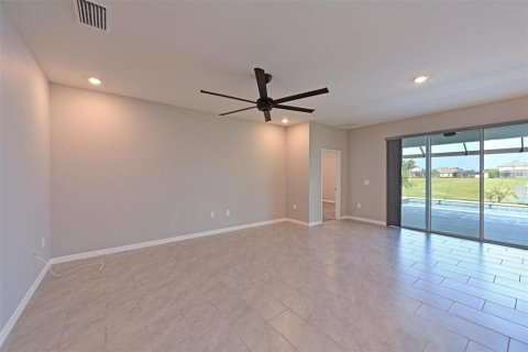 Casa en venta en Sarasota, Florida, 3 dormitorios, 189.99 m2 № 2232012 - foto 9