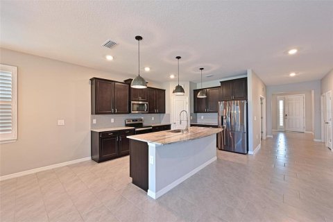 Casa en venta en Sarasota, Florida, 3 dormitorios, 189.99 m2 № 2232012 - foto 6