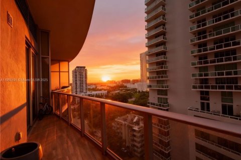 Купить кондоминиум в Майами, Флорида 2 спальни, 96.43м2, № 2034871 - фото 12