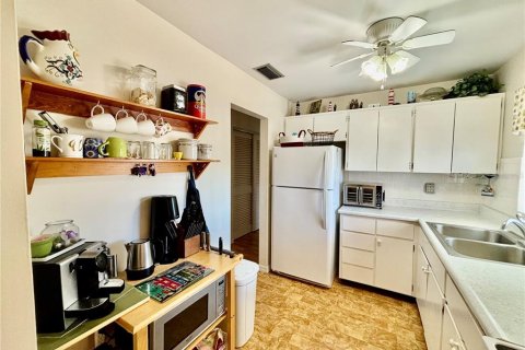 Condo in Bradenton, Florida, 2 bedrooms  № 1583154 - photo 12