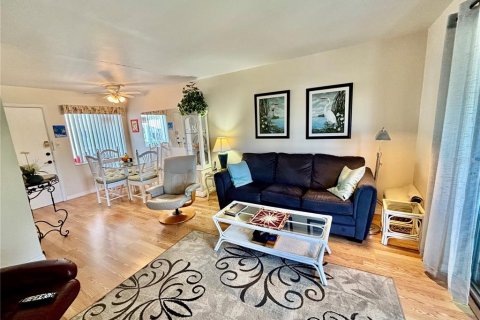 Condo in Bradenton, Florida, 2 bedrooms  № 1583154 - photo 3