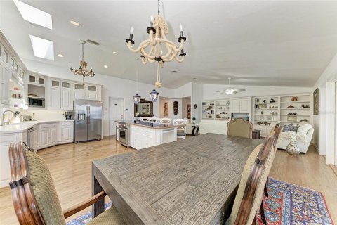 Villa ou maison à vendre à Punta Gorda, Floride: 4 chambres, 344.85 m2 № 1581806 - photo 18