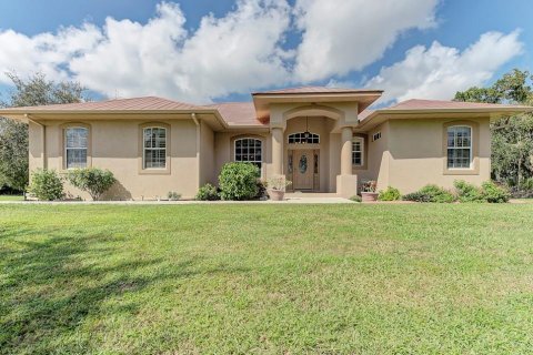 House in Palmetto, Florida 3 bedrooms, 221.66 sq.m. № 1403447 - photo 1