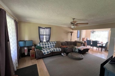 House in Bunnell, Florida 4 bedrooms, 209.4 sq.m. № 1912752 - photo 5
