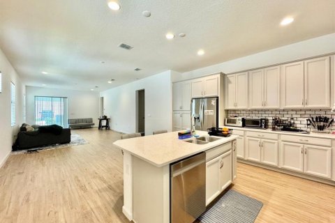 Casa en alquiler en Apollo Beach, Florida, 3 dormitorios, 167.22 m2 № 2284645 - foto 5