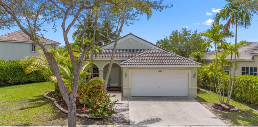 Villa ou maison à Weston, Floride 3 chambres, 144.56 m2 № 1958689