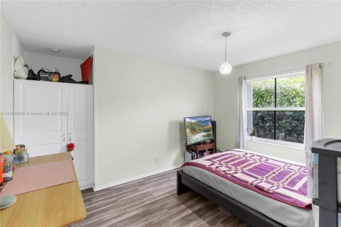 Villa ou maison à vendre à Weston, Floride: 3 chambres, 144.56 m2 № 1958689 - photo 15