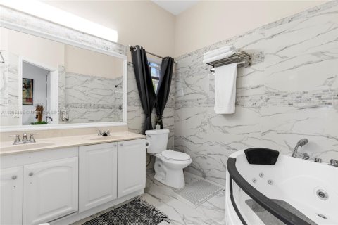 Villa ou maison à vendre à Weston, Floride: 3 chambres, 144.56 m2 № 1958689 - photo 23