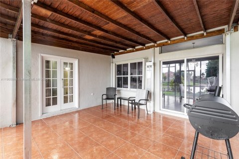 Villa ou maison à vendre à Weston, Floride: 3 chambres, 144.56 m2 № 1958689 - photo 25