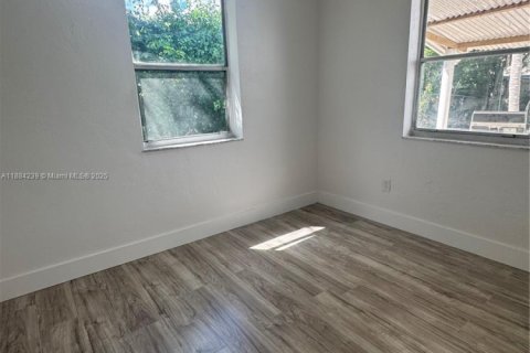 Villa ou maison à louer à Pompano Beach, Floride: 3 chambres, 115.66 m2 № 1930997 - photo 11