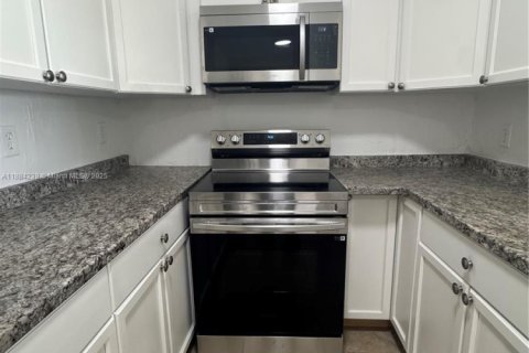 Villa ou maison à louer à Pompano Beach, Floride: 3 chambres, 115.66 m2 № 1930997 - photo 6