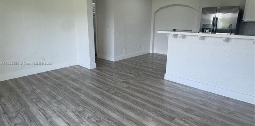 Villa ou maison à Pompano Beach, Floride 3 chambres, 115.66 m2 № 1930997