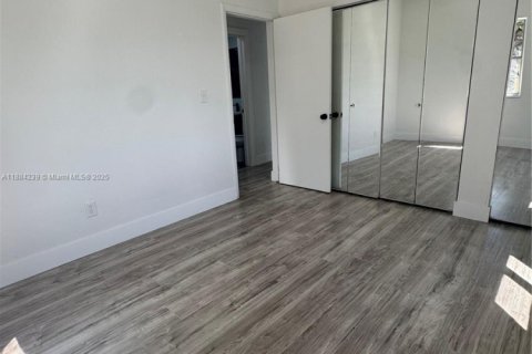 Villa ou maison à louer à Pompano Beach, Floride: 3 chambres, 115.66 m2 № 1930997 - photo 9