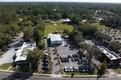Propiedad comercial en alquiler en Gainesville, Florida, 157.93 m2 № 907144 - foto 7