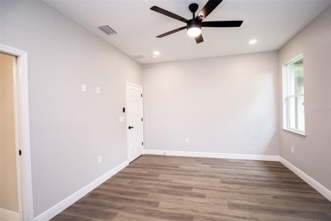 House in Sebring, Florida 3 bedrooms, 139.82 sq.m. № 1558890 - photo 10