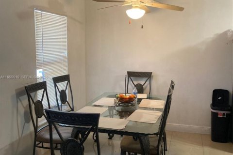 Villa ou maison à louer à Deerfield Beach, Floride: 3 chambres, 130.71 m2 № 2010935 - photo 4