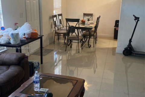 Villa ou maison à louer à Deerfield Beach, Floride: 3 chambres, 130.71 m2 № 2010935 - photo 8