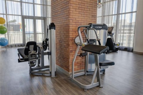 Condo in Hollywood, Florida, 1 bedroom  № 2300578 - photo 22