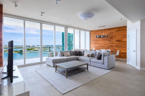 Condo in Miami, Florida, 4 bedrooms  № 2339958 - photo 10
