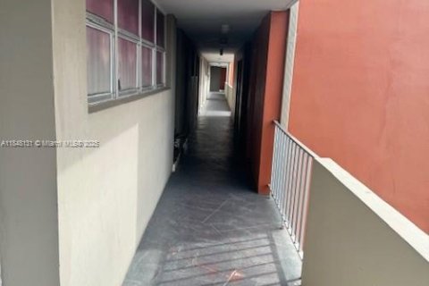 Снять в аренду кондоминиум в Норт-Майами-Бич, Флорида 1 спальня, № 1958026 - фото 17