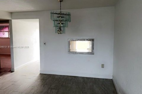 Снять в аренду кондоминиум в Норт-Майами-Бич, Флорида 1 спальня, № 1958026 - фото 23