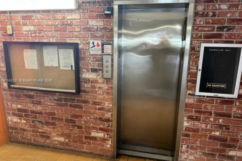 Снять в аренду кондоминиум в Норт-Майами-Бич, Флорида 1 спальня, № 1958026 - фото 12