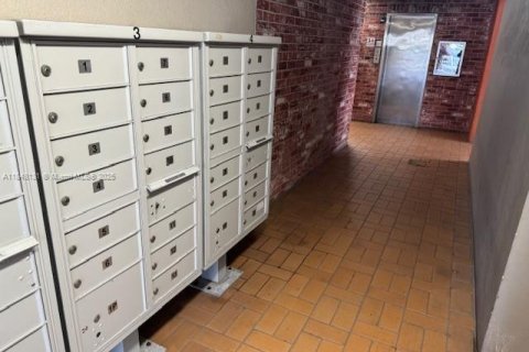 Снять в аренду кондоминиум в Норт-Майами-Бич, Флорида 1 спальня, № 1958026 - фото 11