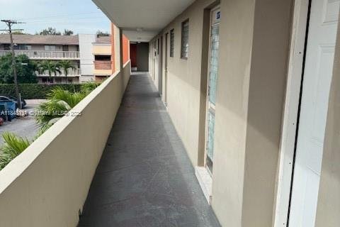 Снять в аренду кондоминиум в Норт-Майами-Бич, Флорида 1 спальня, № 1958026 - фото 16