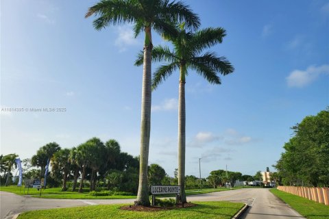 Condo in Lake Worth, Florida, 1 bedroom  № 1763154 - photo 13