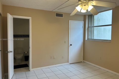 Copropriété à vendre à Miami, Floride: 2 chambres, 100.89 m2 № 2014232 - photo 10