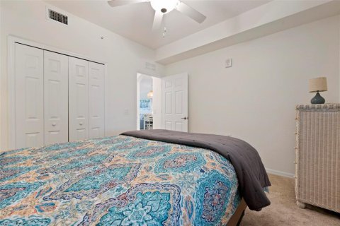 Condo in Bradenton, Florida, 2 bedrooms in LAKEWOOD NATIONAL  № 2202747 - photo 16
