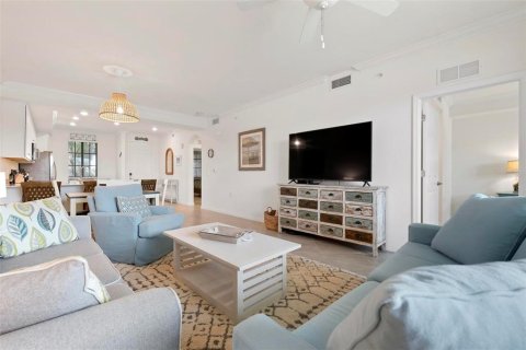 Condo in Bradenton, Florida, 2 bedrooms in LAKEWOOD NATIONAL  № 2202747 - photo 14